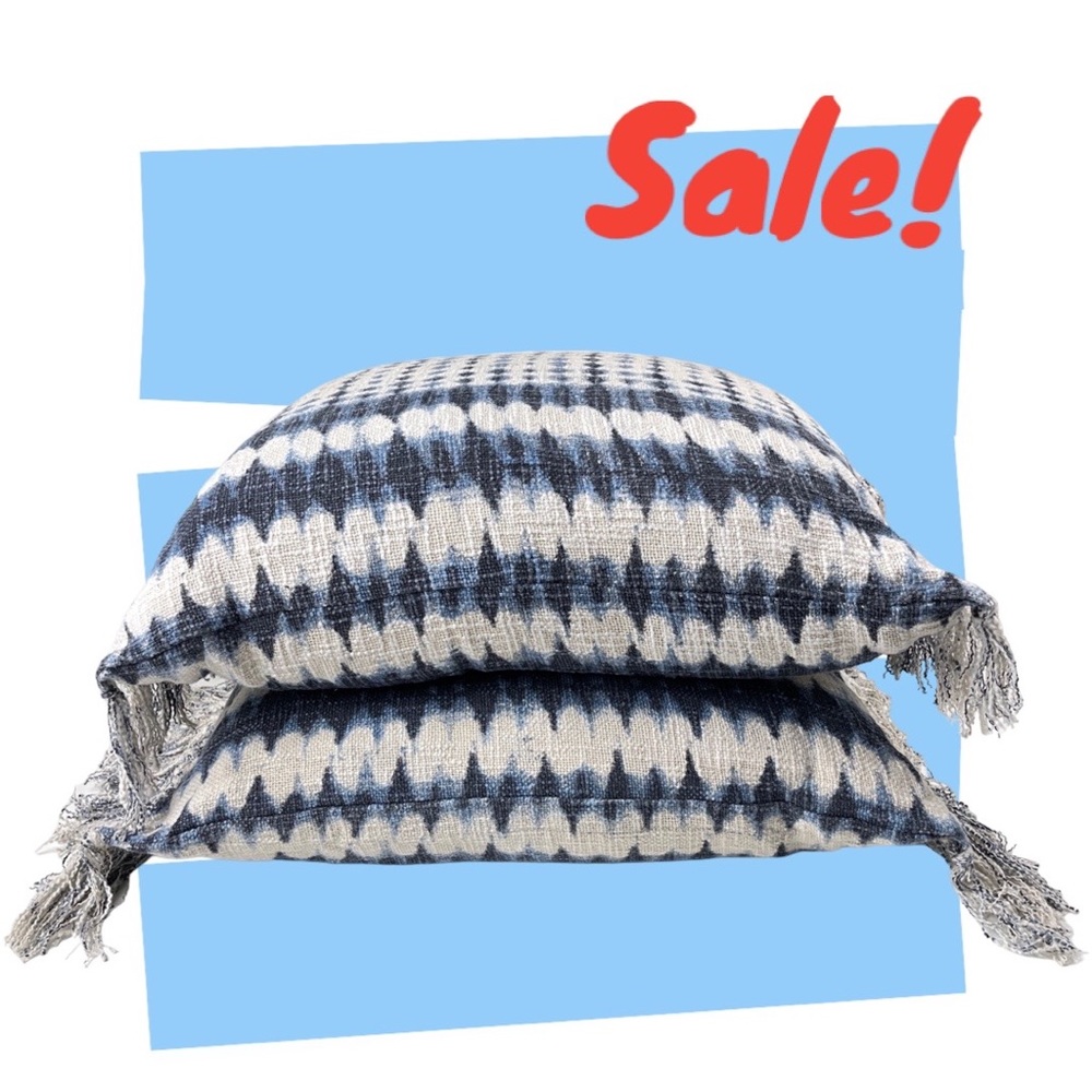 Decorative pillow white with blue tie dye and fringe
